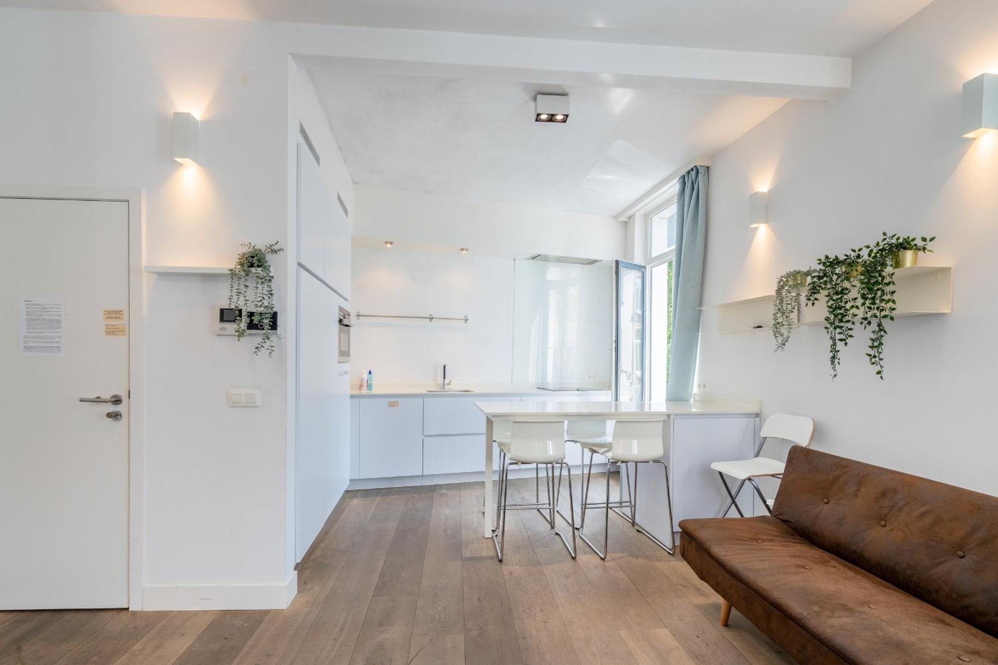 Light Modern Apartment In The Heart Of Anvers Extérieur photo