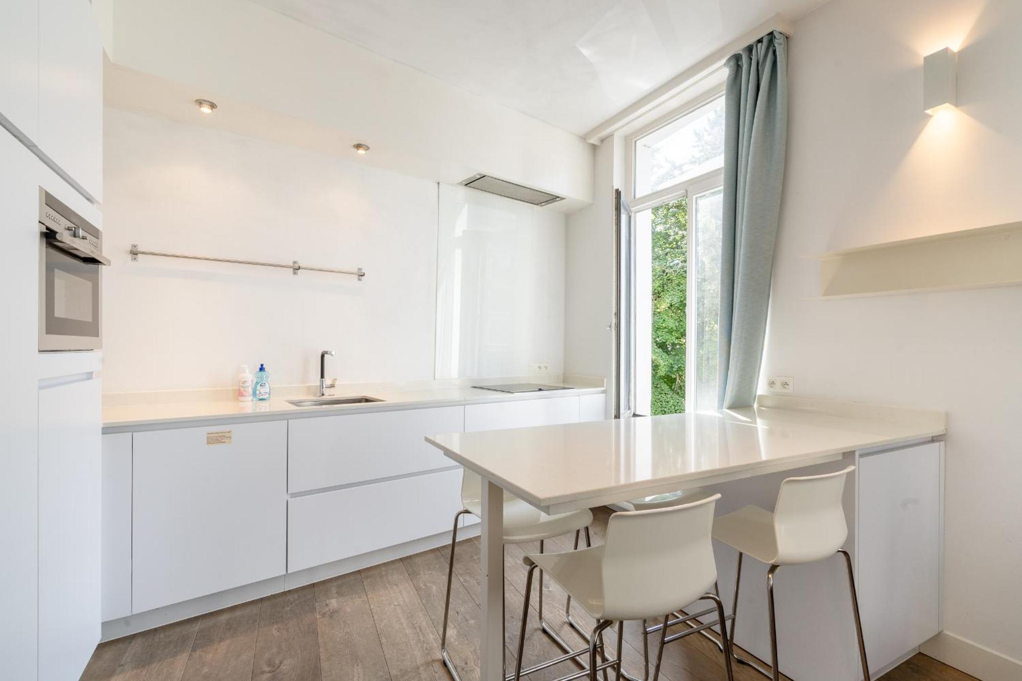 Light Modern Apartment In The Heart Of Anvers Extérieur photo