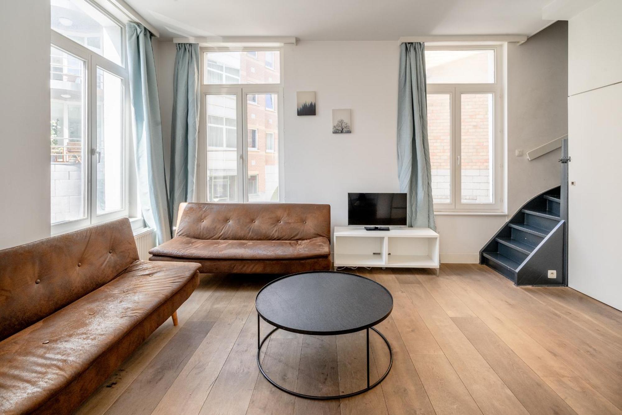 Light Modern Apartment In The Heart Of Anvers Extérieur photo